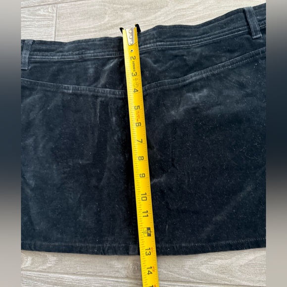 Guess Jeans|Vintage y2k black micro mini skirt in velvet corduroy fabric•••30 - Picture 10 of 10